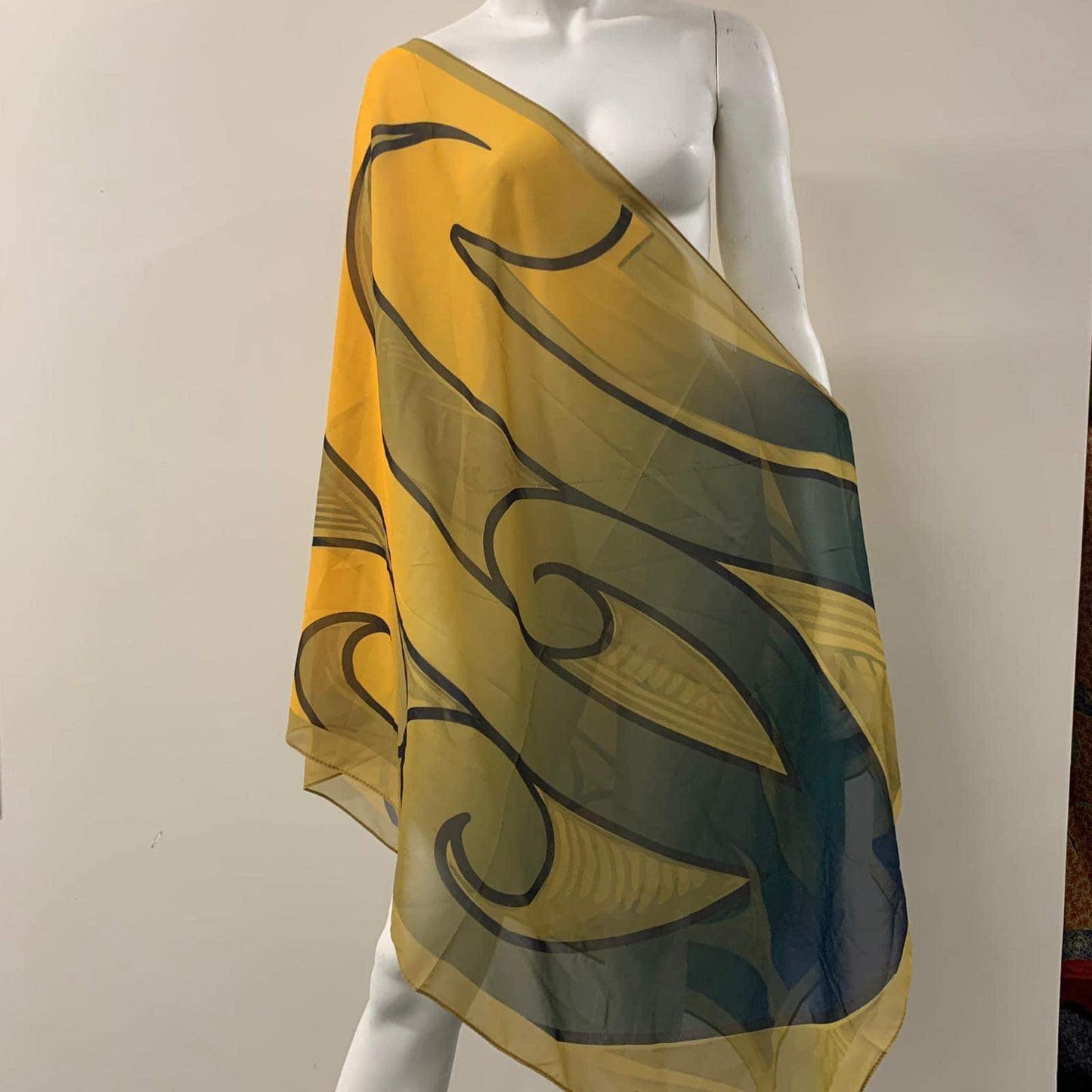 Yellow/Black Kakahu/Shawl